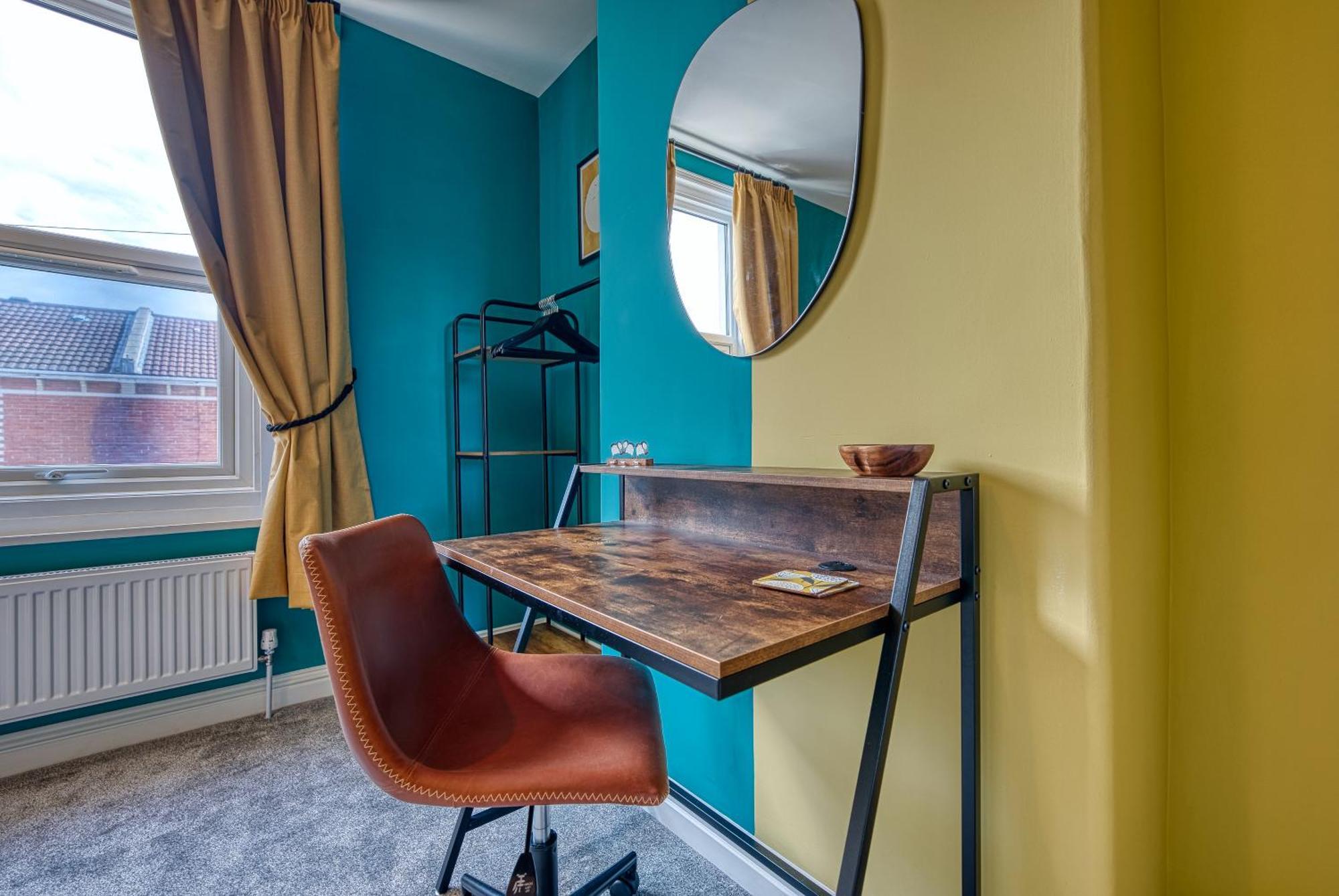 2 Bedrooms Modern, Stunning & Stylish Contractor House, Prime Portsmouth Location With Free Parking Permit, Summer Special Offer!! - By Blue Puffin Stays Экстерьер фото
