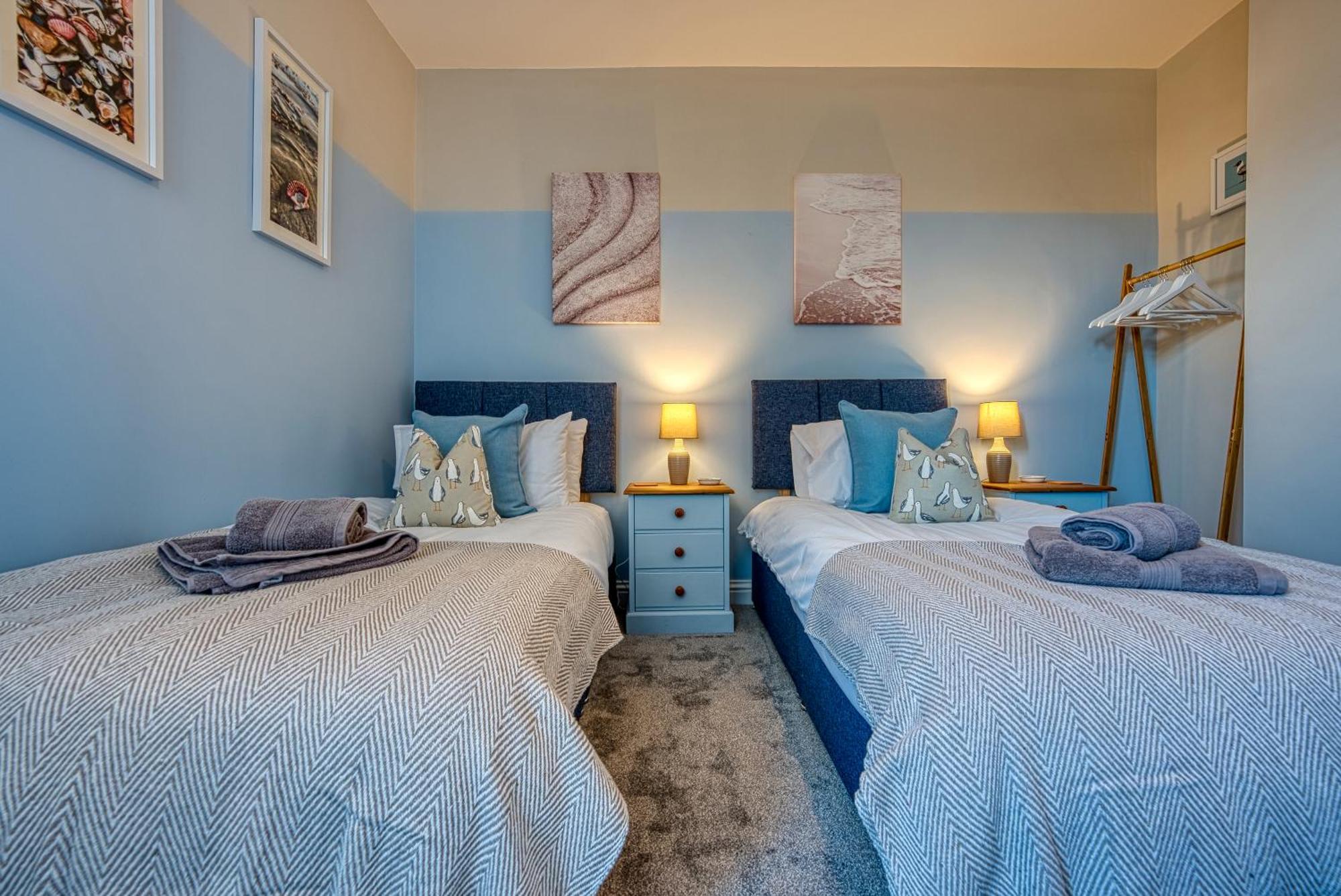 2 Bedrooms Modern, Stunning & Stylish Contractor House, Prime Portsmouth Location With Free Parking Permit, Summer Special Offer!! - By Blue Puffin Stays Экстерьер фото