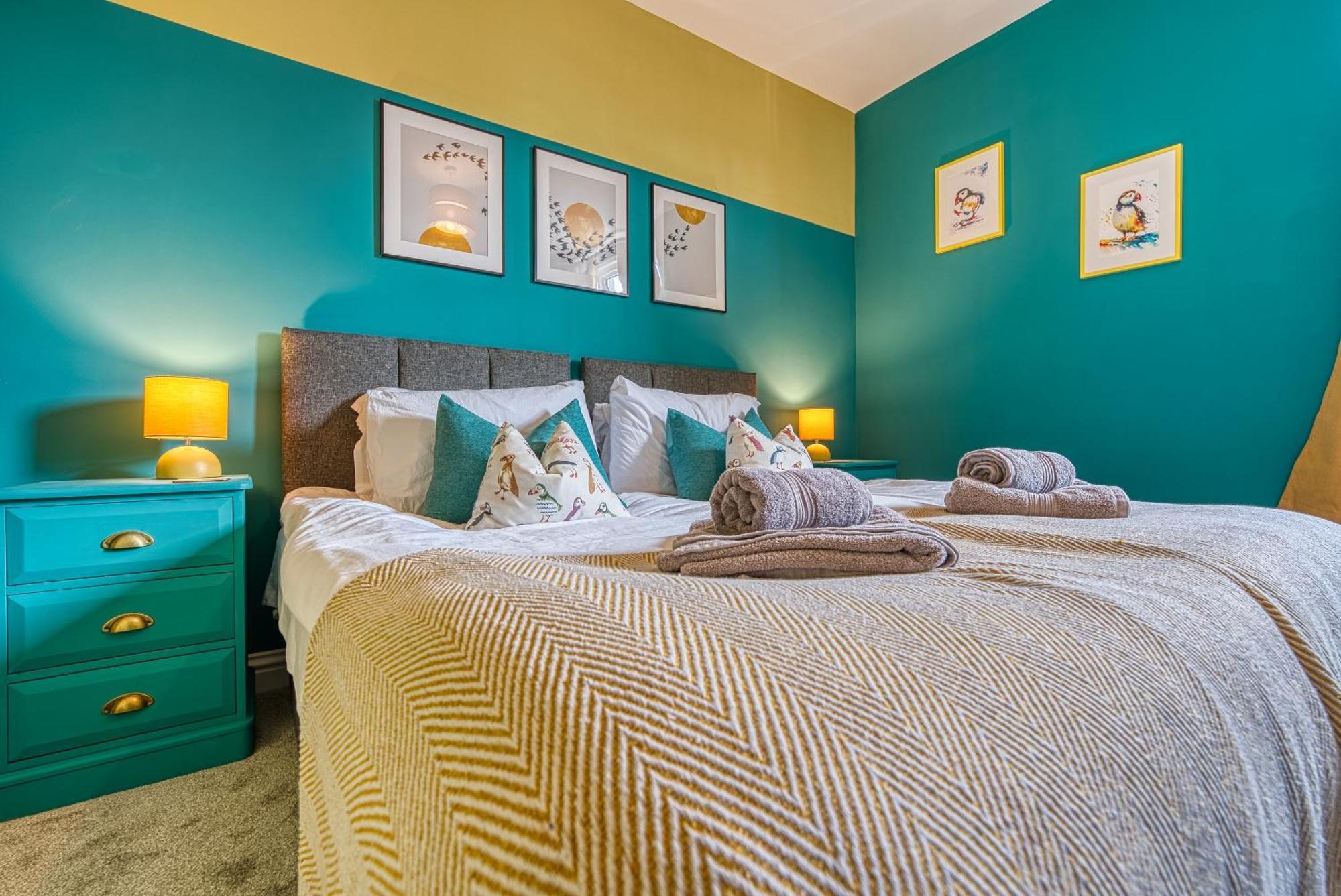 2 Bedrooms Modern, Stunning & Stylish Contractor House, Prime Portsmouth Location With Free Parking Permit, Summer Special Offer!! - By Blue Puffin Stays Экстерьер фото
