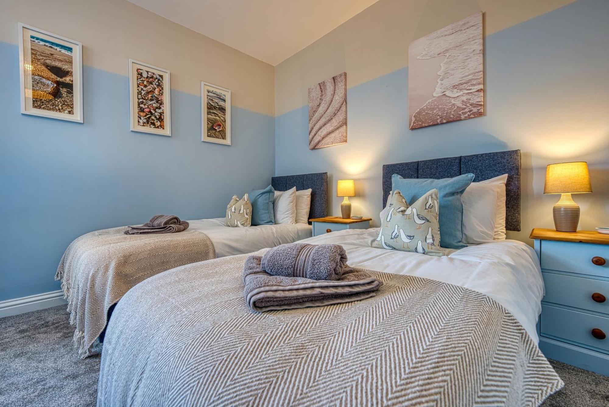 2 Bedrooms Modern, Stunning & Stylish Contractor House, Prime Portsmouth Location With Free Parking Permit, Summer Special Offer!! - By Blue Puffin Stays Экстерьер фото