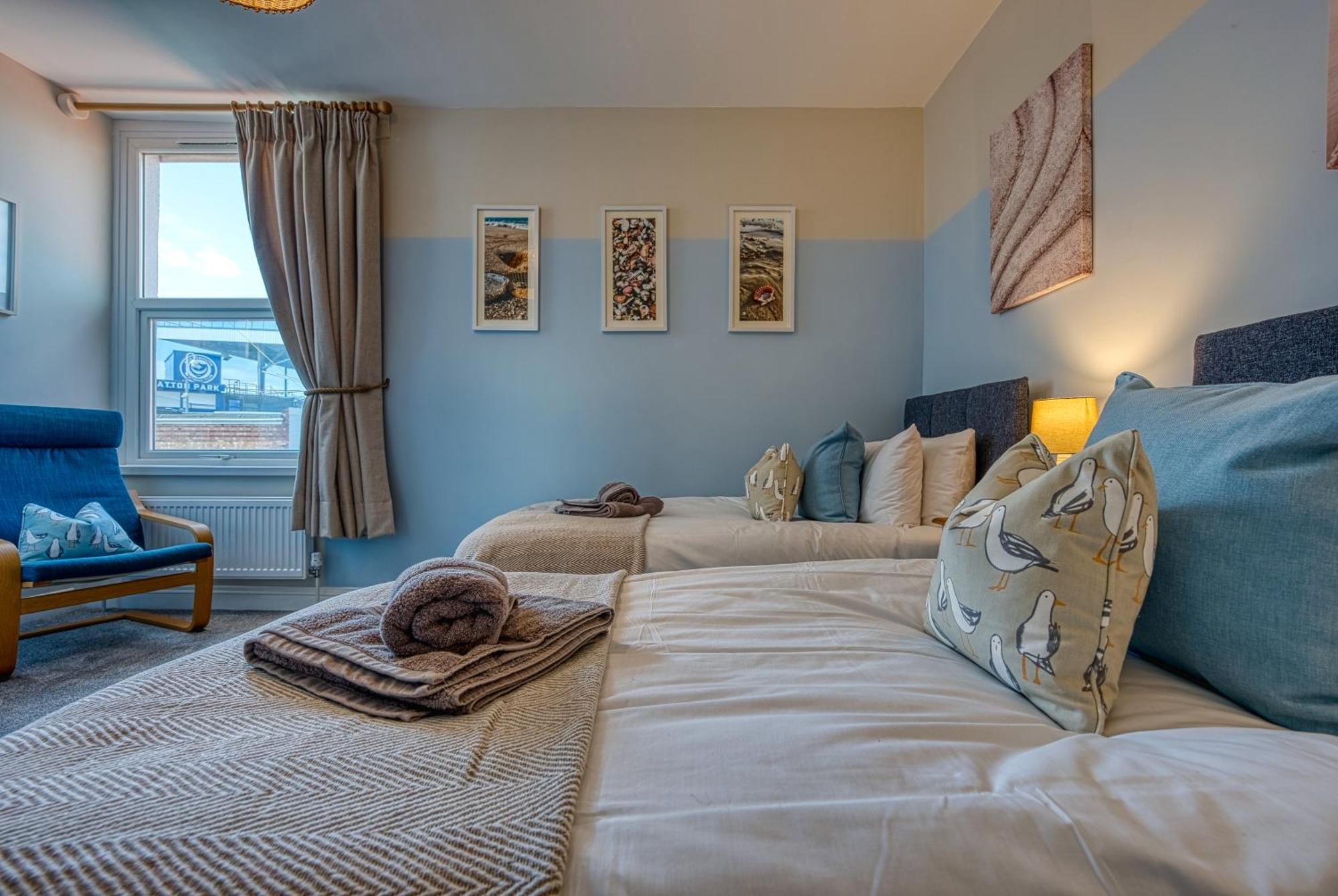 2 Bedrooms Modern, Stunning & Stylish Contractor House, Prime Portsmouth Location With Free Parking Permit, Summer Special Offer!! - By Blue Puffin Stays Экстерьер фото